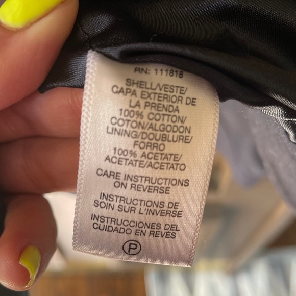 Very gently worn Michael Kors cropped jacket. - Picture 10 of 10